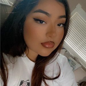 Meet your Posher, Eunices